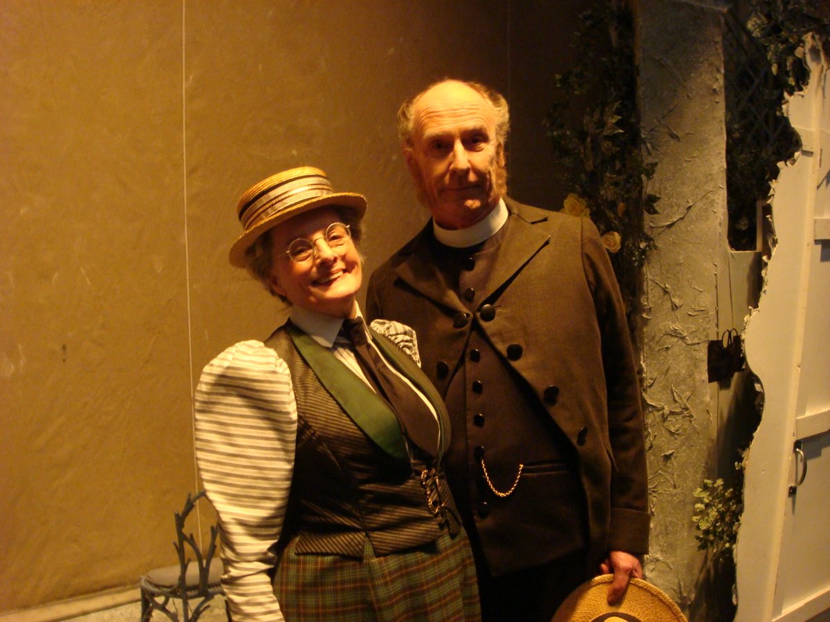 Dana Ivey tweet media