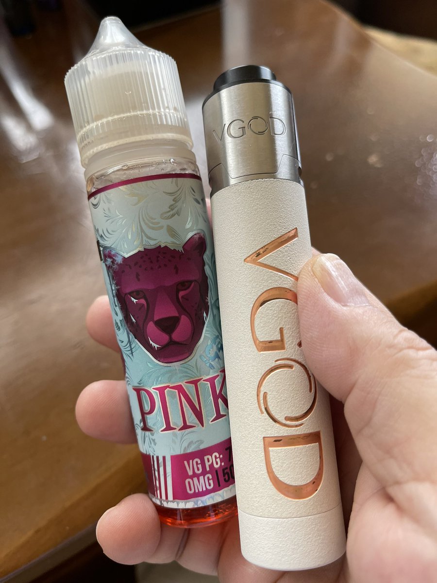 sk78285374's tweet photo. 久しぶりのビルドだったけど、それなりに良かった様です。

暑いので、PINKのICEを吸ってみます。個人的にPINKは好きなリキッドでした。 https://t.co/X9MHaUApxx