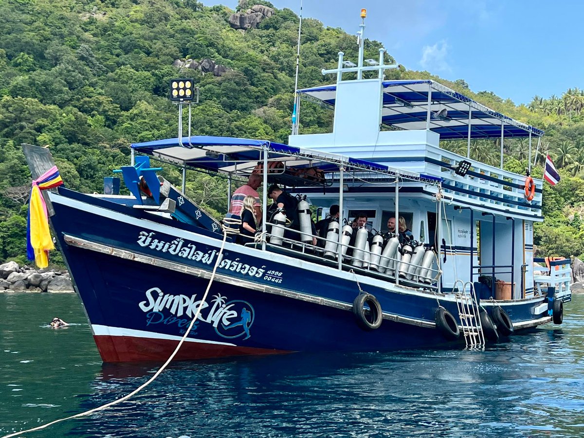 SimpleLifeDiver's tweet photo. New Dive Boat @ https://t.co/zvLZcq5RjW 😎

#KohTao #Thailand @PADI_Travel  @PADI  #Scuba #Diving https://t.co/Kgin03ulTZ