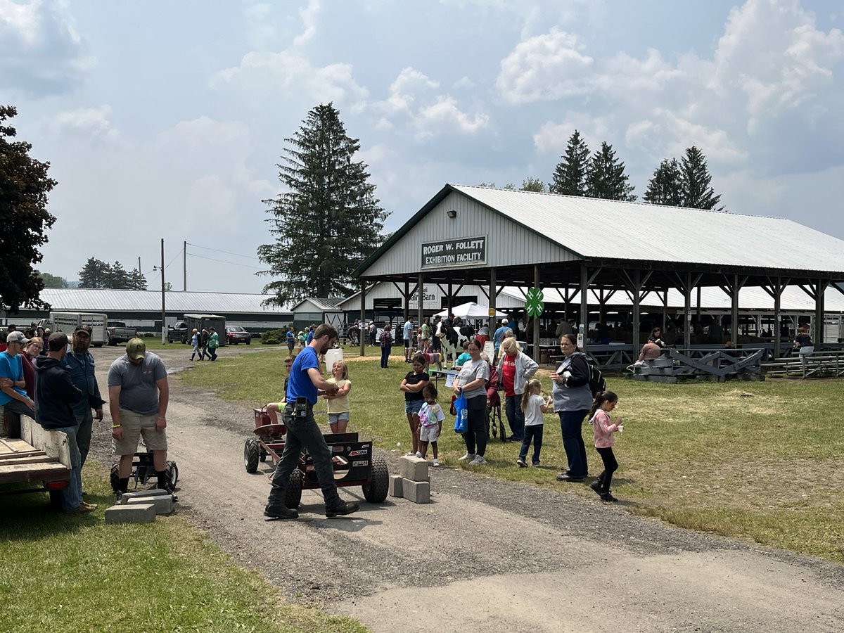 JosephAngelino's tweet photo. It was Dairy Day in #ChenangoCounty. A great turnout with lots of activities & interesting things to see. Help out our dairy farmers by drinking lots of MILK! https://t.co/bePp6wxoSc