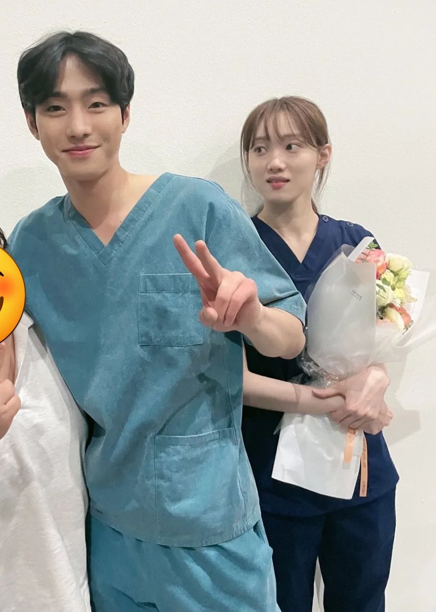 이 사진 머야 ㅋㅋㅋㅋㅋㅋㅋㅋㅋㅋㅋㅋㅋㅋㅋㅋ
얘들아.. 그만 싸워