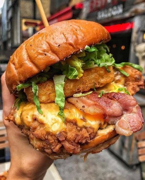 Yummy burger 🍔 

#foodies #cheeseburger #foodphotography #burger #burgers