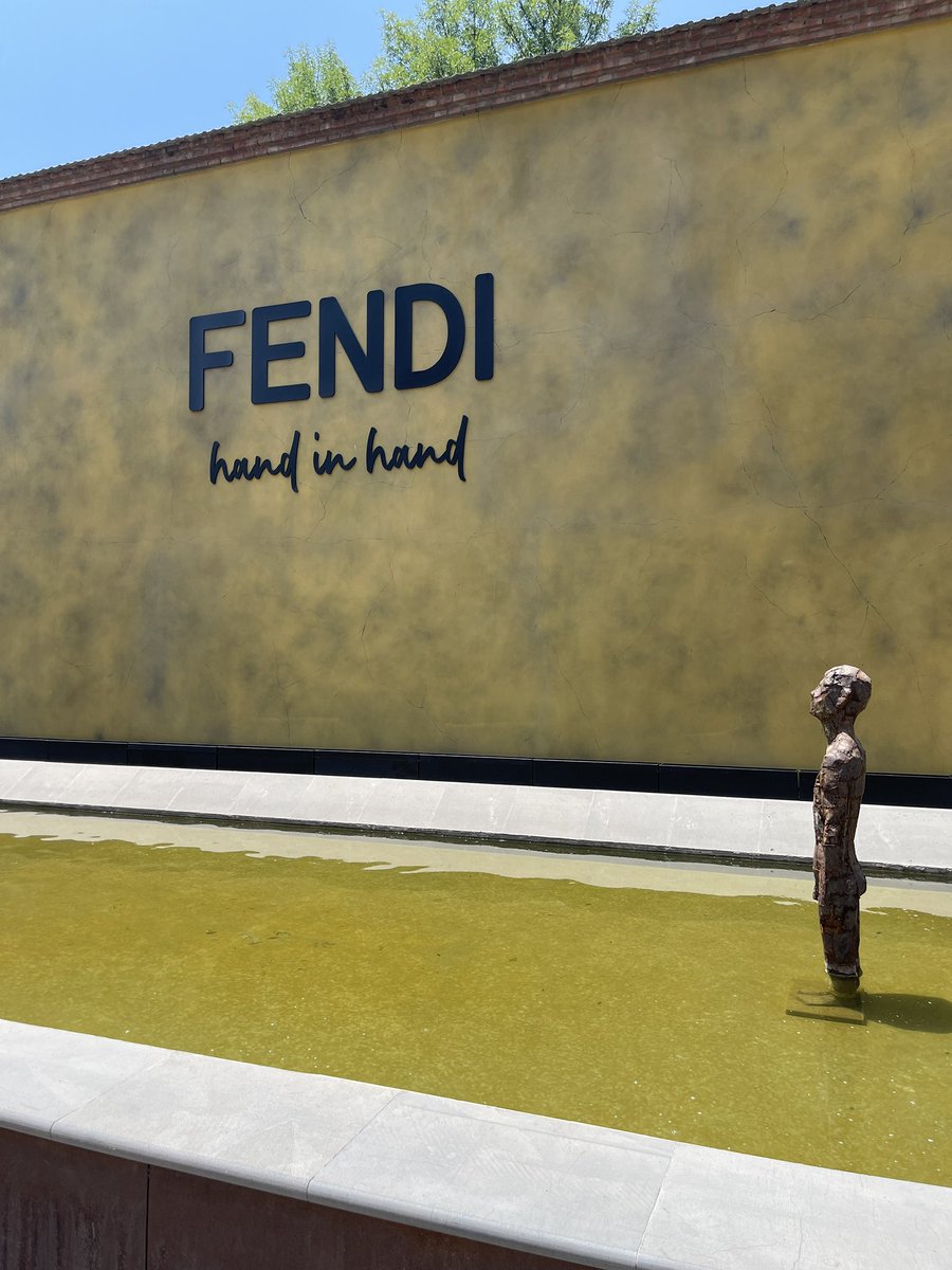 HuoCissy_'s tweet photo. Recently Gucci &amp; Fendi exhibition https://t.co/RUmBenOHUy