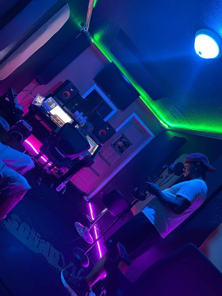 CurtCorona's tweet image. #NeverNotWorkin