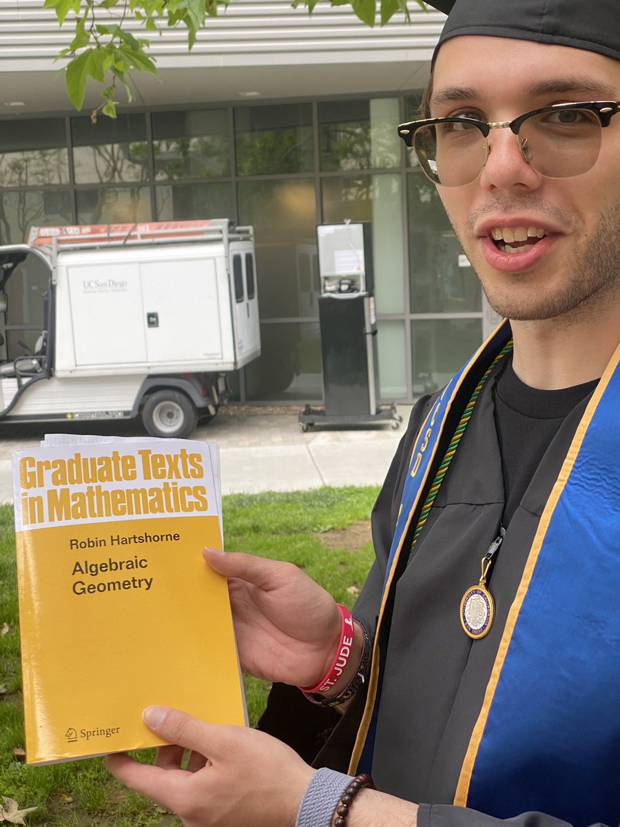 NoobieMatt's tweet photo. Itβs official!
We have a @UCSanDiego Triton alumnus!
#UCSD2023 #UCSDGrad https://t.co/UoZlzTjY9f