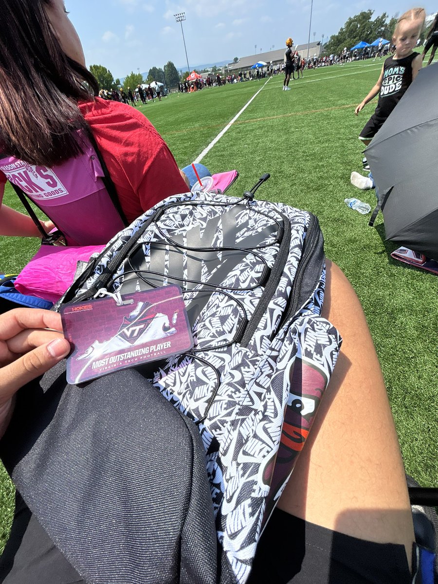 dillzcluch03's tweet photo. Peep the snag👀👀, Great day at Virginia Tech 7v7 , Proud of me and my guys going 8-1!!  Also most outstanding player !!!! @RecruitingMHSFB @MHS_Warriors_FB @ClaytorSonny @Coach_Mines @CoachPryVT @jcprice59 https://t.co/BLvolA6BwR