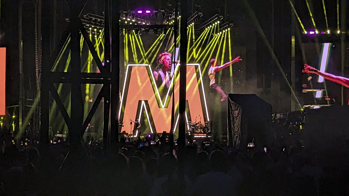 thestembridge's tweet photo. Fresh from @depechemode at @Twickenhamstad ...gobsmacked. one of the best bands I've ever seen live. https://t.co/VOkEVgIwUa
