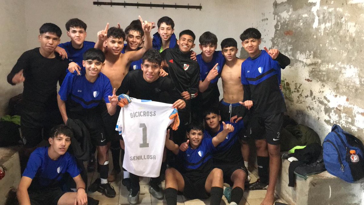 Damelos siempre a estos locos lindos❤️‍🩹❤️‍🩹