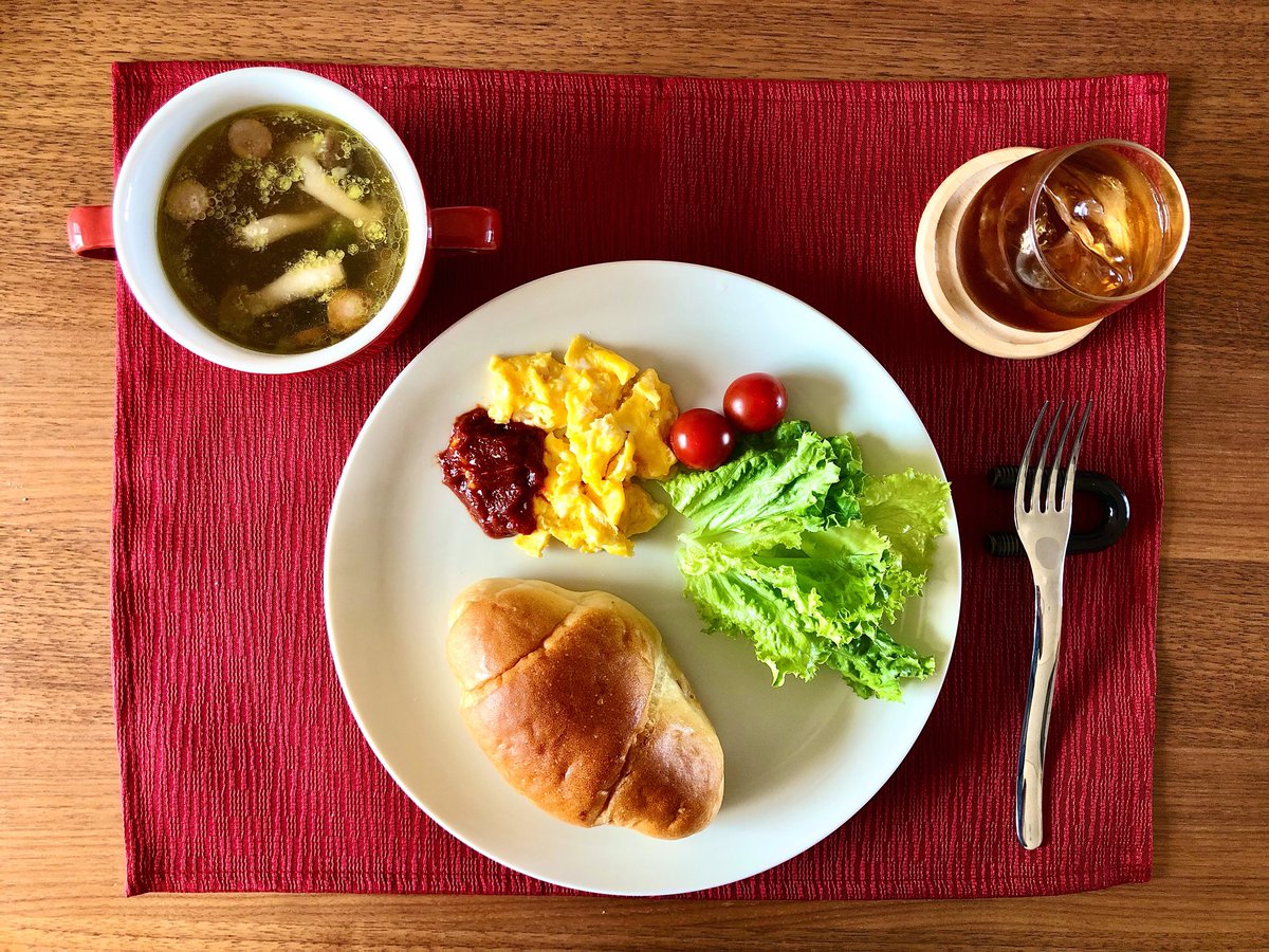 スクランブルエッグ。

#朝ごはん　#朝食　#パン　#卵
#スクランブルエッグ
#breakfast #bread #egg
#scrambledeggs