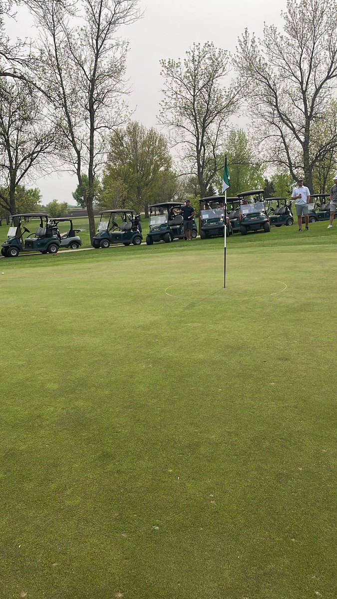The final 6 are on the green!  Member-Guest shootout. Organized chaos. <a href="/GFCountryClub/">GF Country Club</a>