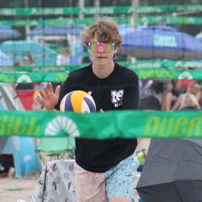 khand26's tweet image. Here is my #DexcomWarrior doing what he loves. Thanks to his @dexcom #G6 he can better manage his glucose levels during competition. The season just began and he has played in 3 tournaments over the last 2 weekends. #T1DAthlete