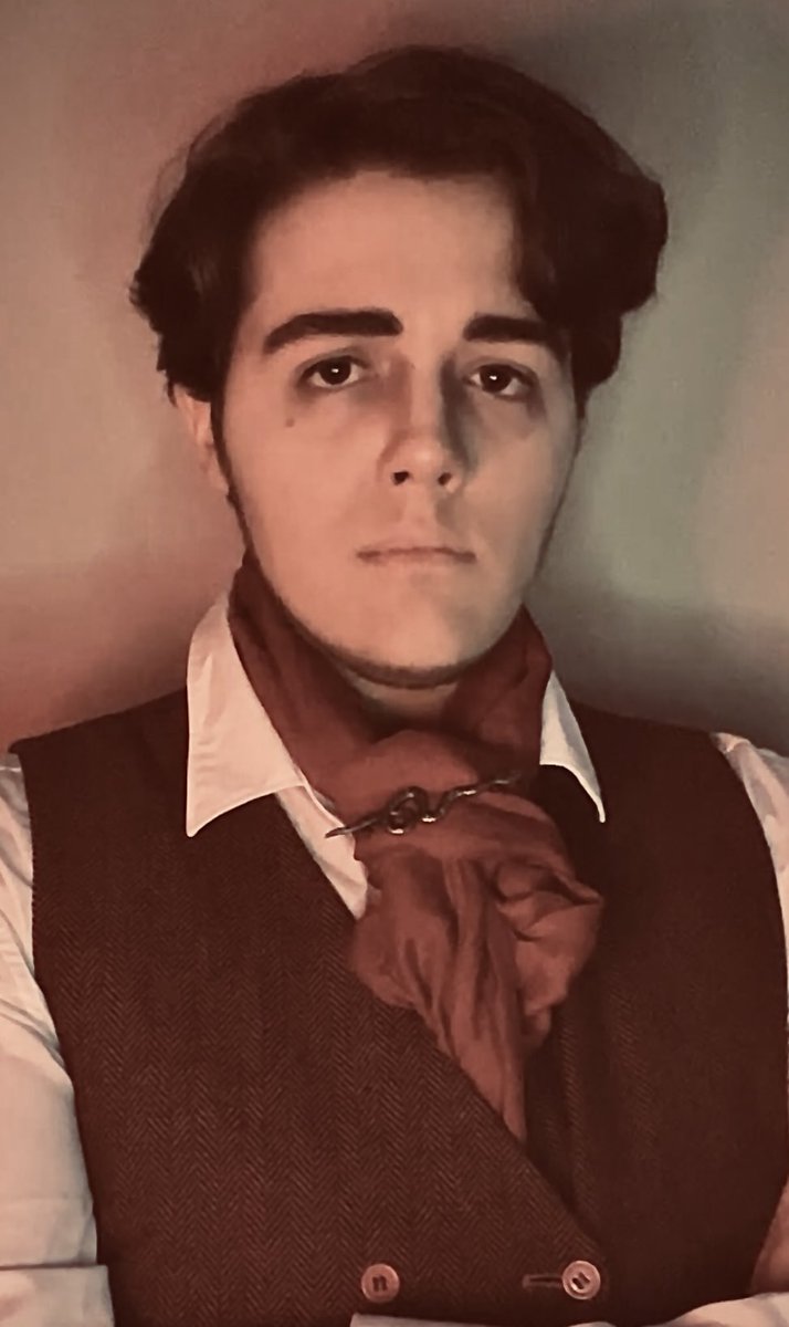 Sembra una foto di qualche medaglione di fine Ottocento