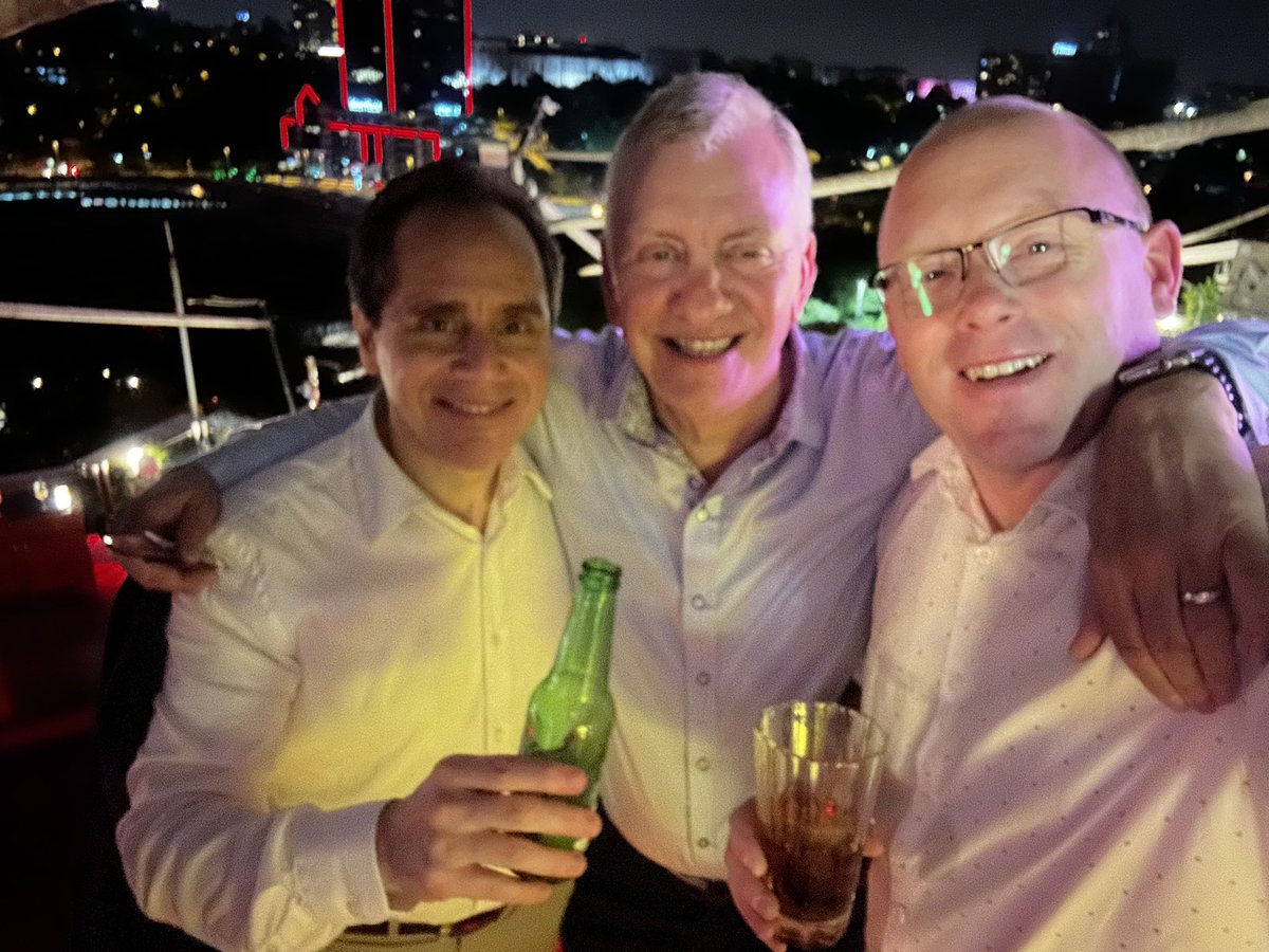 He’s stealing stuff <a href="/jamesfreedman/">James Freedman 𝕏</a> <a href="/bmf_merchants/">BMF</a>