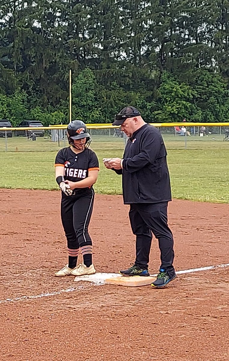 pghtigers05's tweet photo. Enjoying our last weekend with this stud before we send her off to "Boat School" (Coach Ryan's words🤣)!
We're so proud of you T, let's make a day of it tomorrow Tigers!!
@twaksmonski @pghtigers https://t.co/OXp0vdn30C
