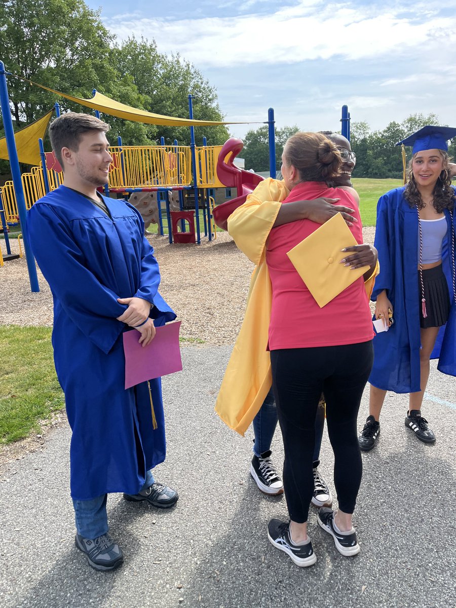 Elizabeth Dore tweet media