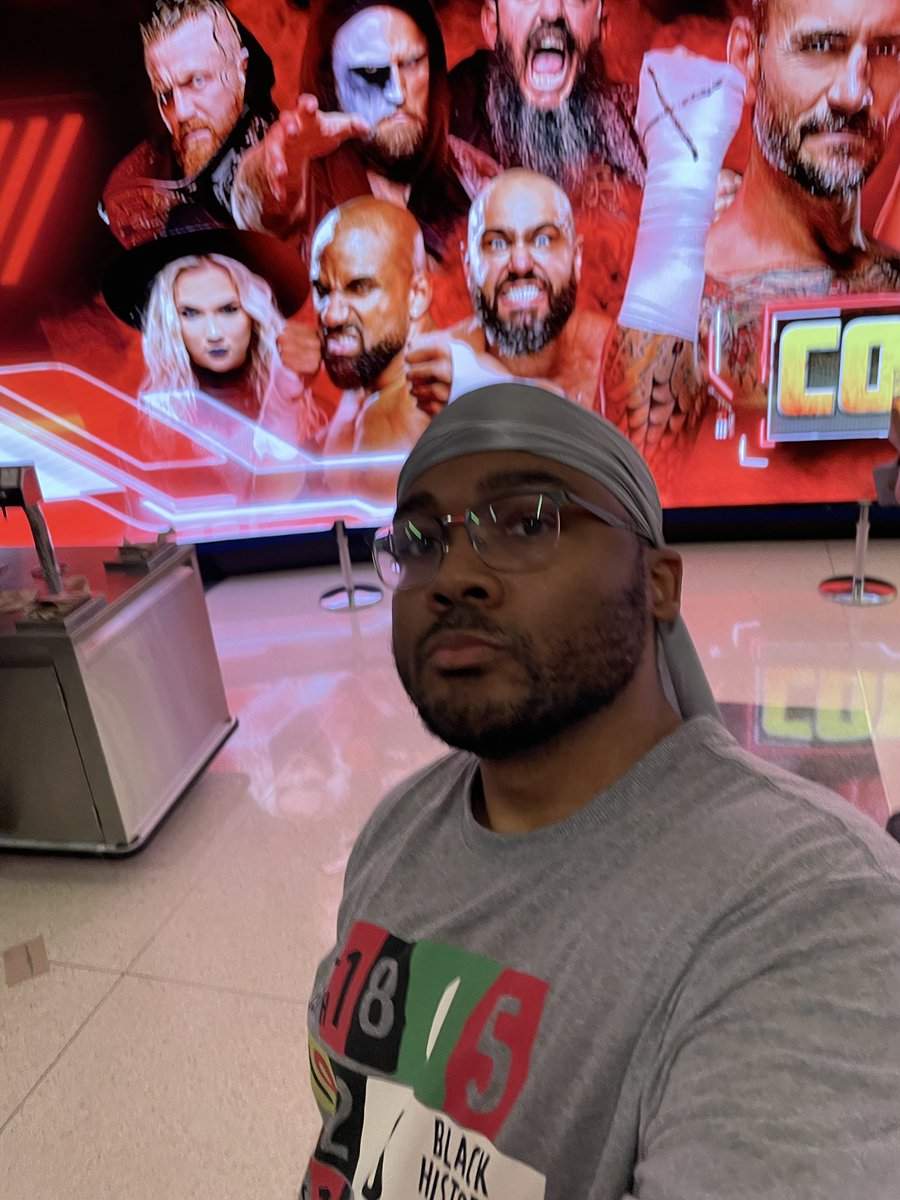 NinoPunchlines's tweet photo. United Center Let’s Do This! #AEWCollision https://t.co/KwqKJrLTh1