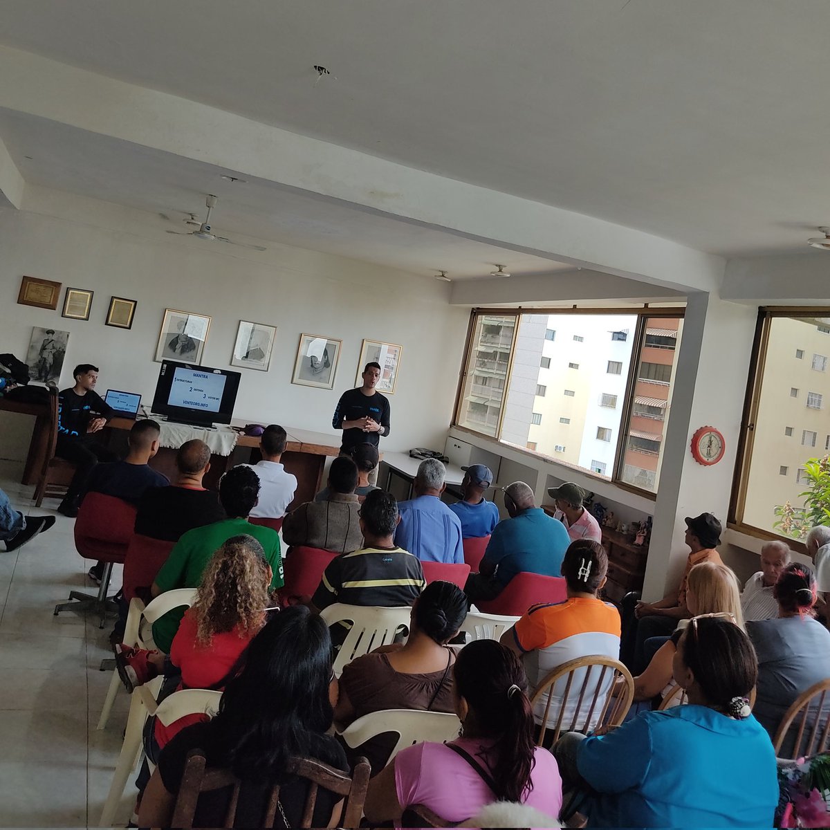Hoy junto a los coordinadores electorales de nuestro municipio Sucre y <a href="/AndresColina/">El Colinita</a> <a href="/JeanFrancoNova/">Jean Franco</a>
 del equipo nacional electoral nos reunimos para seguir organizandonos para ganar y arrasar con <a href="/MariaCorinaYA/">María Corina Machado</a>
y <a href="/VenteVenezuela/">Vente Venezuela</a> ¡Pri-Maria!

¡Vamos hasta el final!