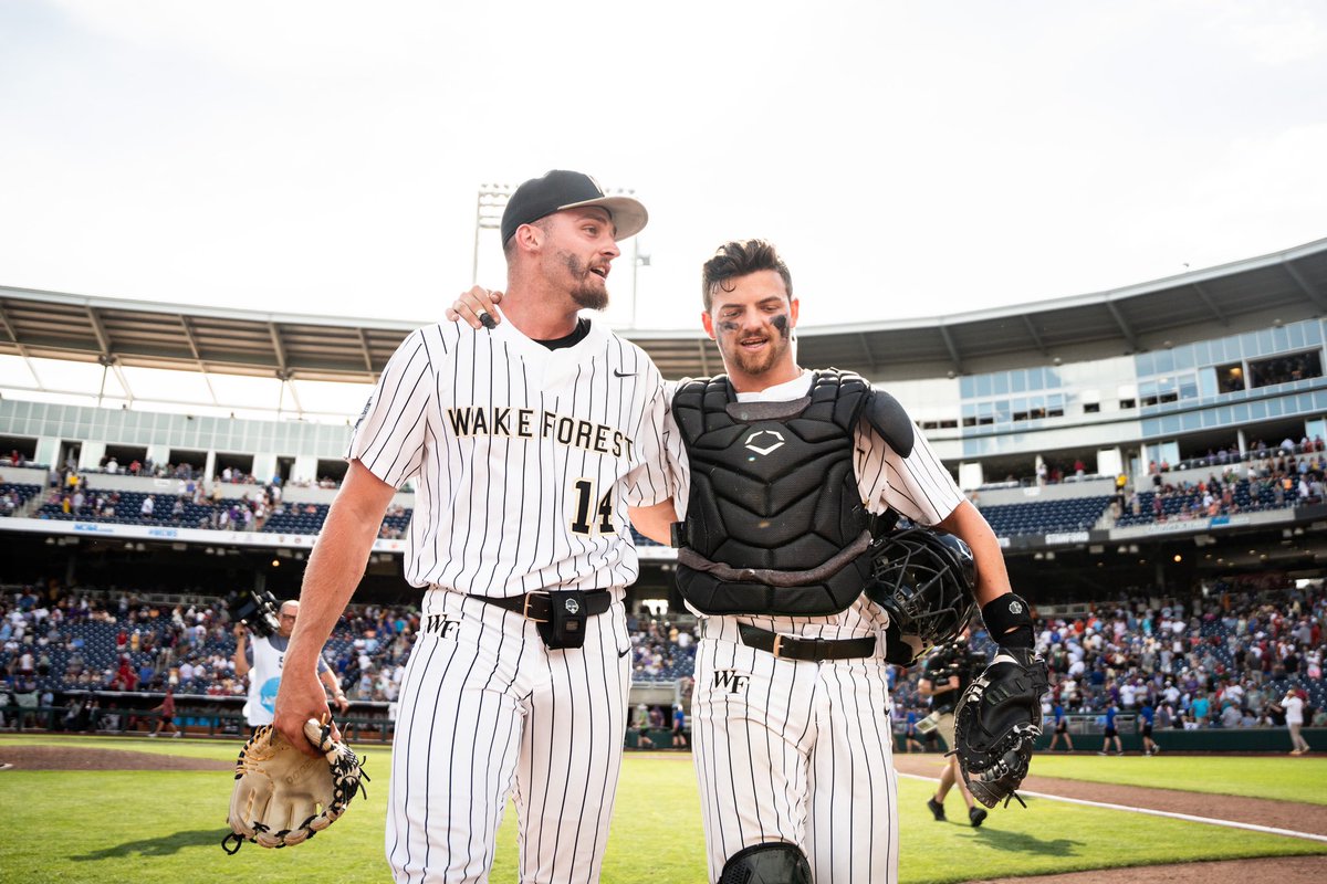 WakeBaseball's tweet photo. Never count out the #OmaDeacs 🎩 https://t.co/JtllW1FnJi