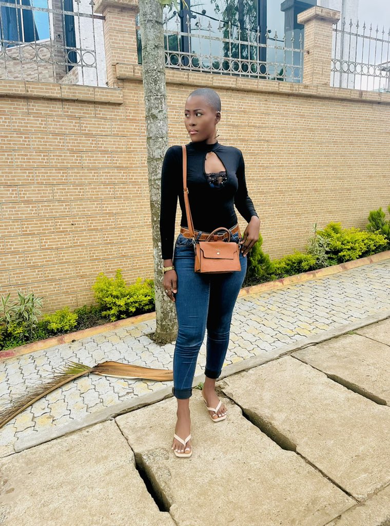 Datcutechrista1's tweet photo. My age is getting serious 🥺🥺🥺 https://t.co/3IFzbVgUrU