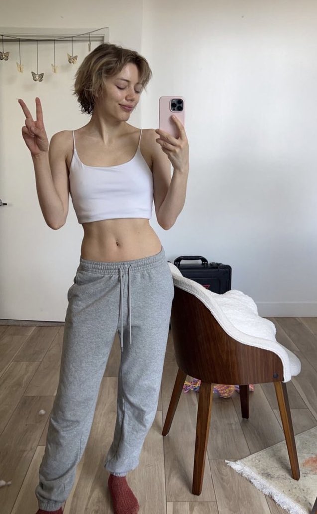 NamiYouffie's tweet image. IM ON MY KNEES GRACE 😭