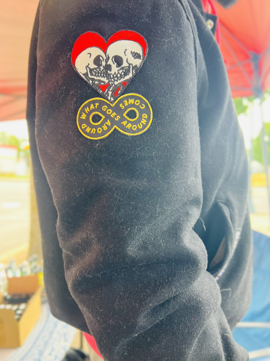 damnstigler's tweet photo. First few sew-ins 🪡🧵 https://t.co/XvrDzi4dLY