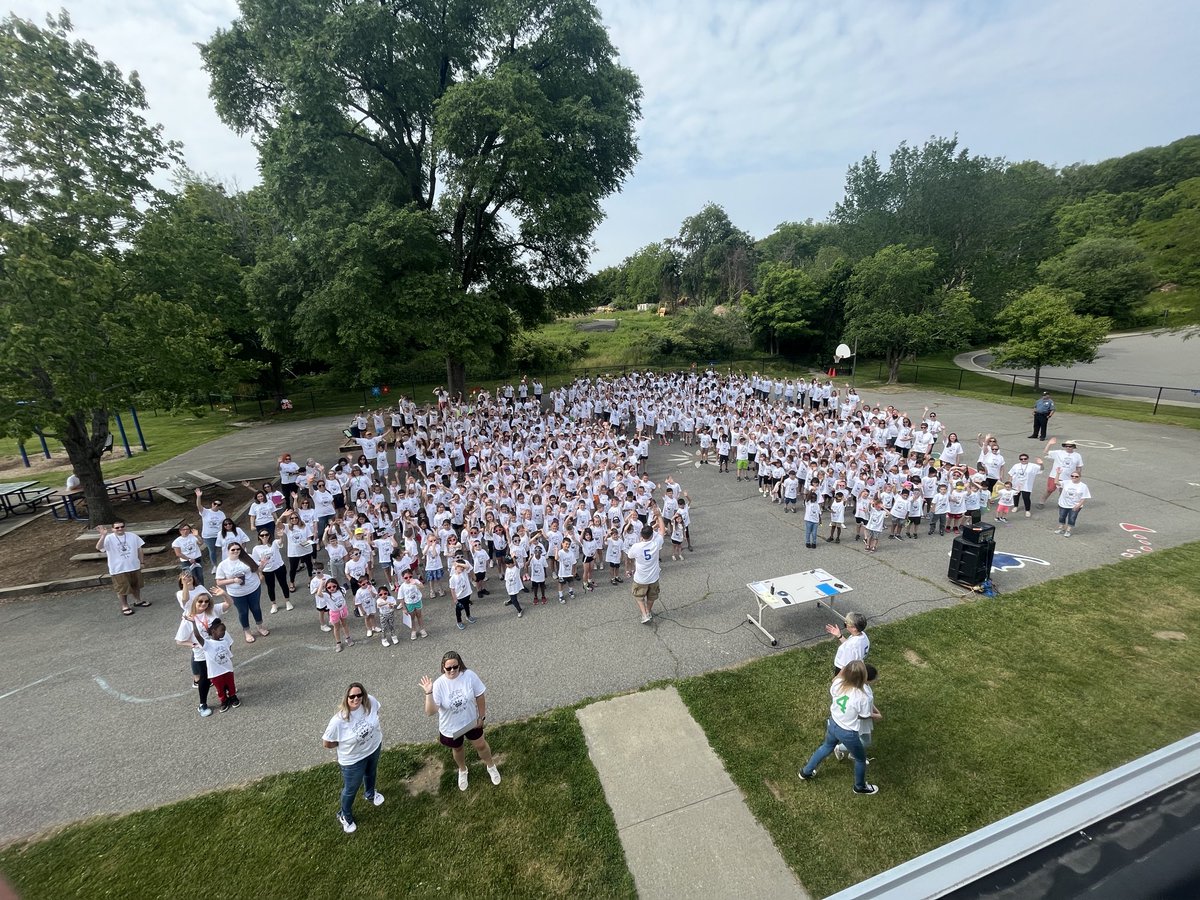 Elizabeth Dore tweet media