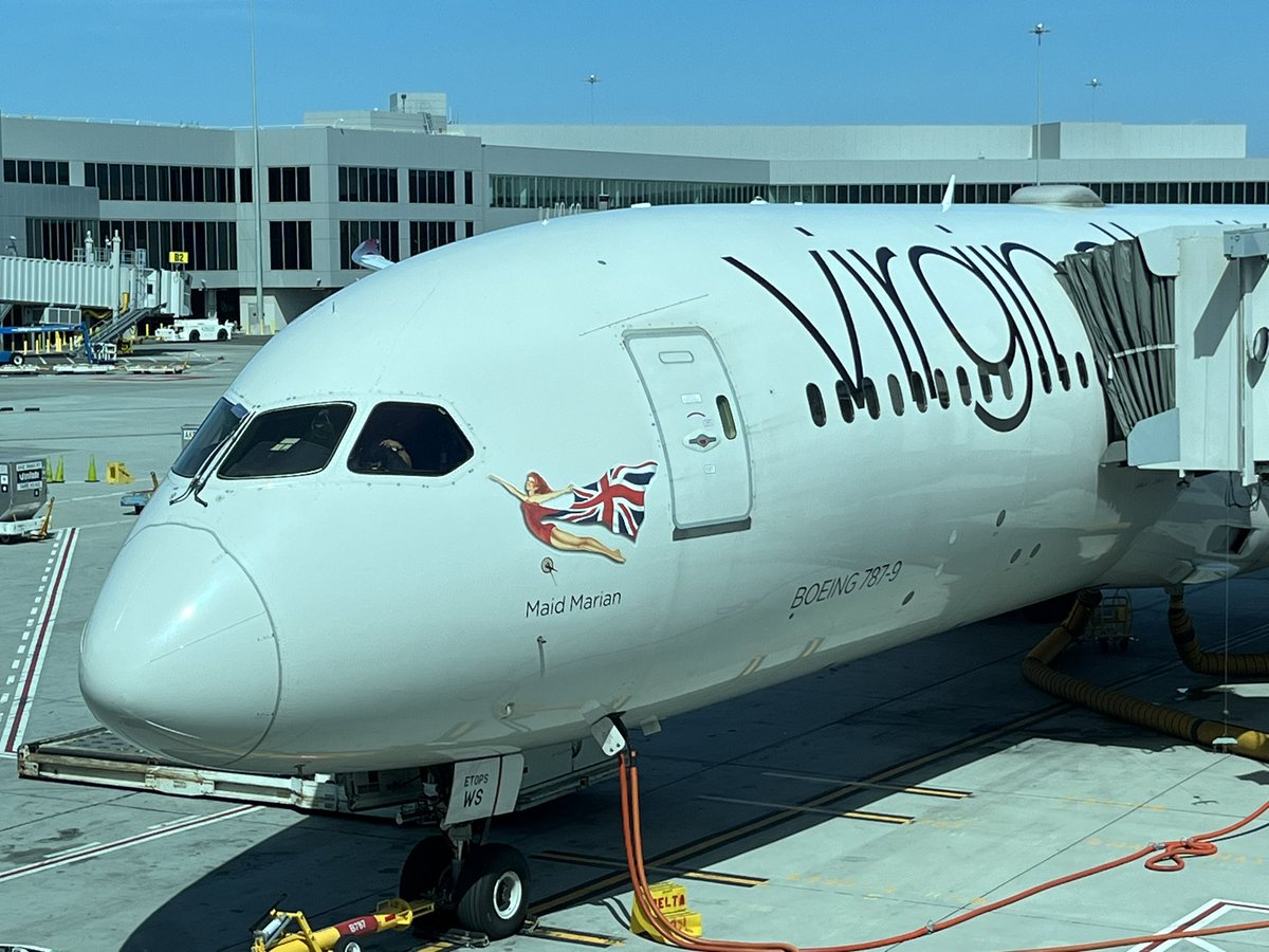 OspreyRef's tweet photo. Riding home on @VAAirlineUK Maid Marian, in any other sense, that would sound filthy! #pondhopping #sfolhr #backtoblighty https://t.co/7v5DFvGg3j