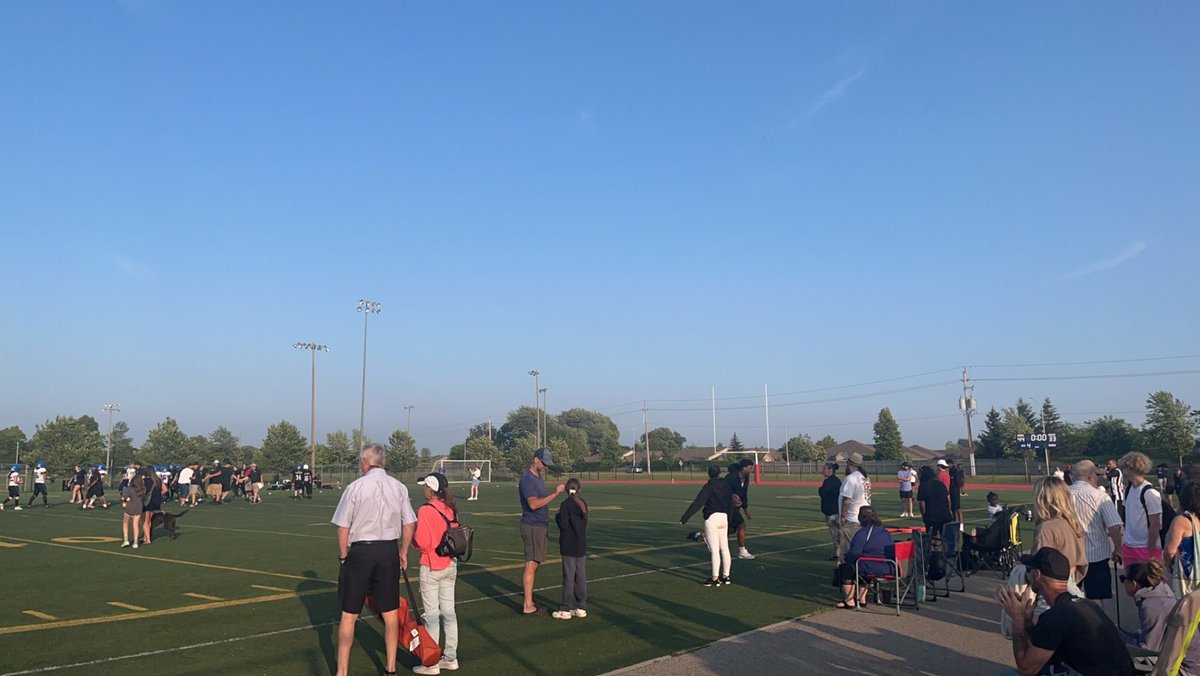 A 44-33 win over Cumberland for #ldnont’s Wolfpaac puts them back in first place!!! #GirlsPlayFootball