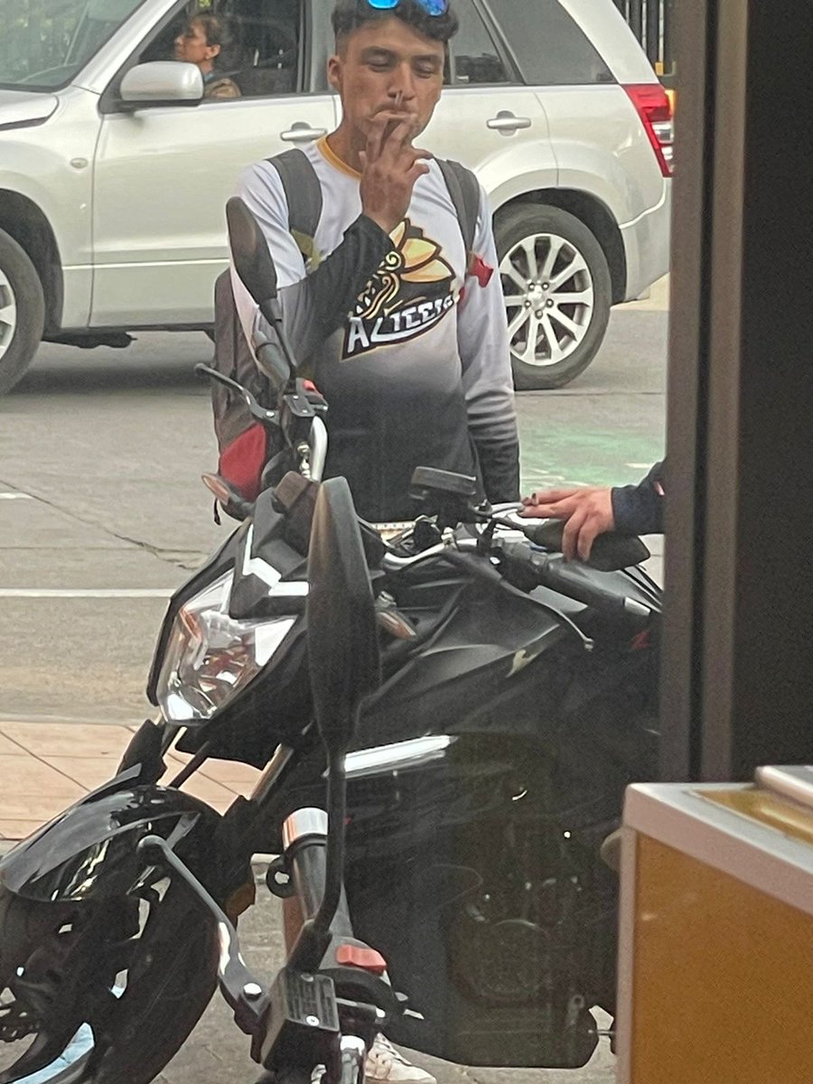 Aztec47E's tweet image. Hay algo raro aqui... 🤔🤔
(ta re fea la neta)