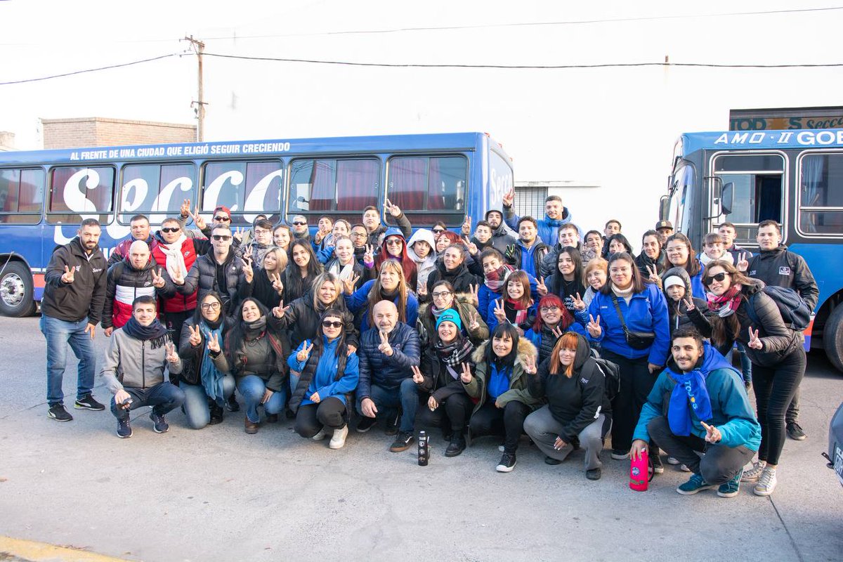 FGBuenosAires's tweet photo. 🙌🏼 Las Juventudes del Frente Grande de la Provincia de Buenos Aires llevaron adelante un Encuentro en el Partido de Tres de Febrero➡️ se intercambiaron ideas y propuestas de cara a lo que se viene 🐧

#UnionPorLaPatria https://t.co/rp7XXJnBC9