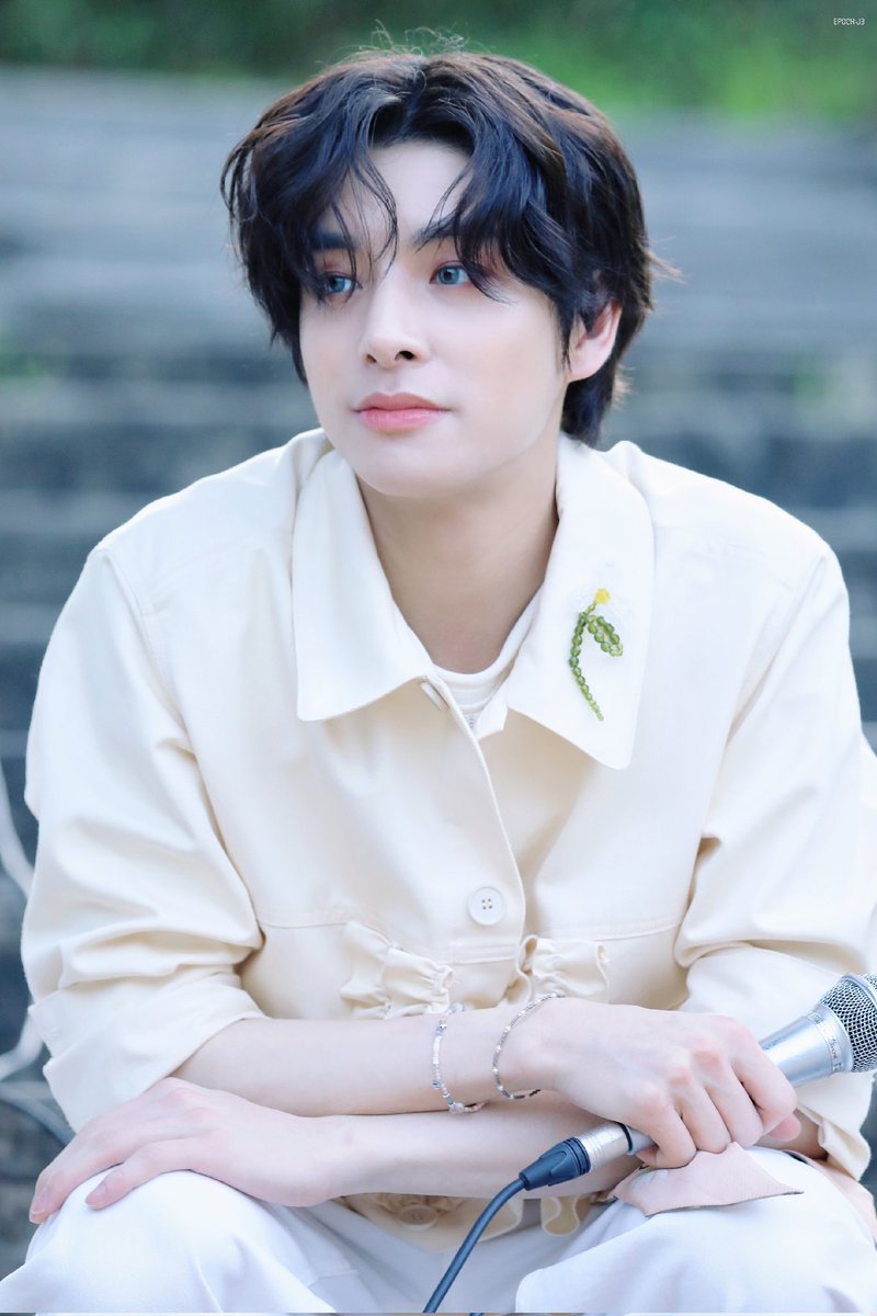 Epoch_EN's tweet photo. 230618 팬미

#엔하이픈 #ENHYPEN #제이크 #JAKE #ジェイク https://t.co/NSNXk25Atf