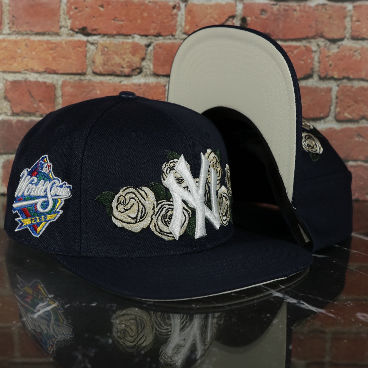 capswagusa's tweet image. New York Yankees All Over Roses Patch Grey Bottom | Midnight Navy Wool Snapback Hat
#prostandard #capswag #snapbackhat #yankees #newyorkyankees #yankees #newyork #yankeescap #yankeeshat #bronxbombers