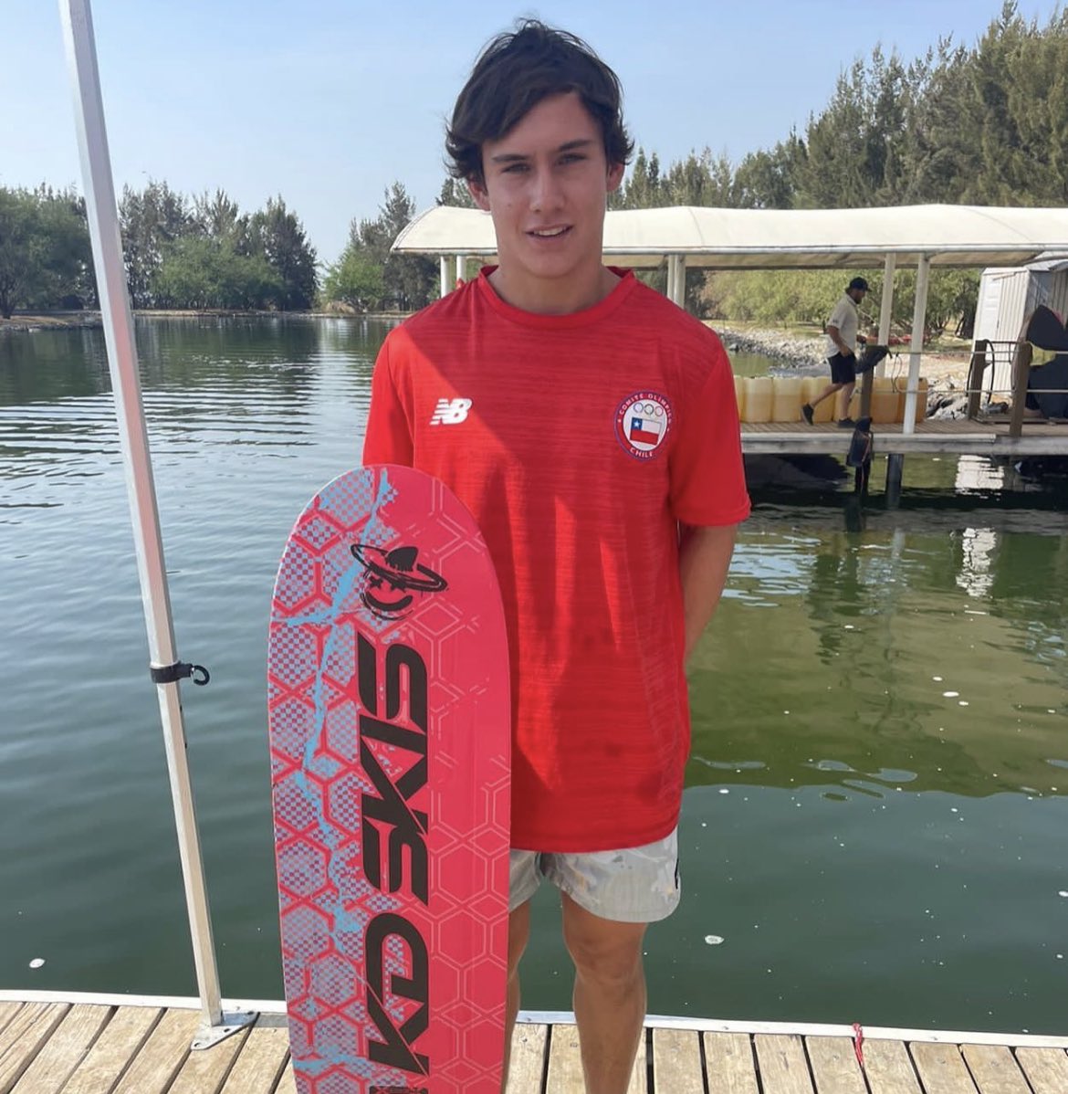 ¡CAMPEONES DEL MUNDO! 😍😍😍😍😍😍😍

Agustina Varas y Martín Labra 🇨🇱 se coronaron campeones 🏆del mundo 🌏 Sub 21 en salto y overall, respectivamente, en el certamen realizado en Bocalaguna 🇲🇽.

De esta manera, el Team Chile 🇨🇱 de Esquí Naútico logró la mejor presentación en la