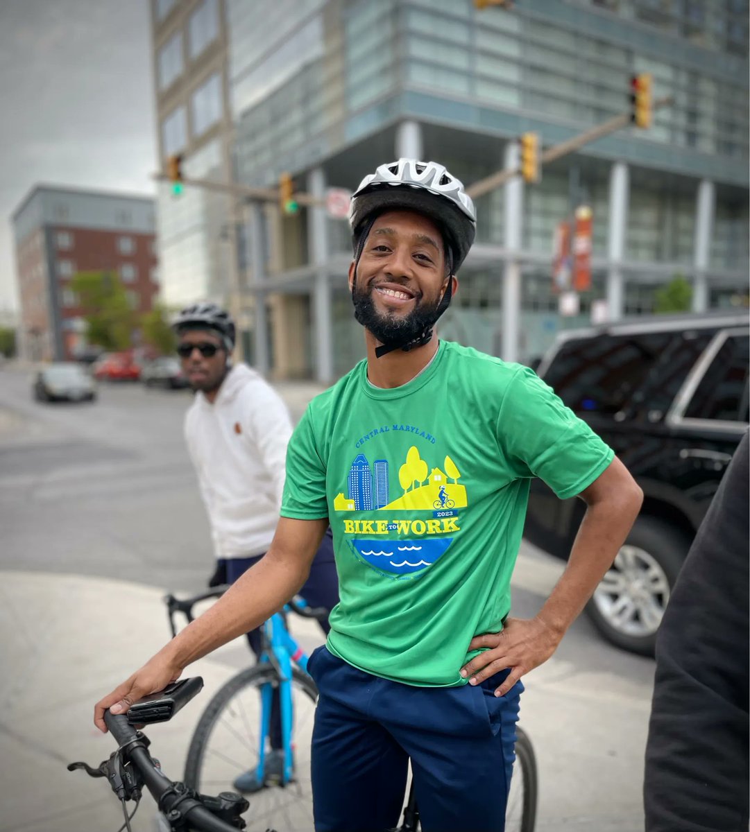 benjancewicz's tweet image. The Mayor, ready to ride.
@MayorBMScott 

#BikeToWorkWeek
🚲