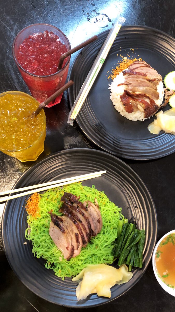 NIRACHA1505's tweet photo. #รีวิว #ร้านอาหารปัตตานี #ปัตตานี #ร้านซุอิเตะ 🦆🦆 https://t.co/B1icjGuu6j