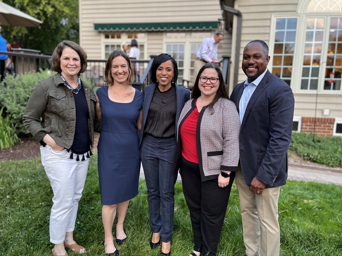 It was amazing to support <a href="/AlsobrooksForMD/">Angela Alsobrooks</a> this weekend on her way to the United States Senate!
@courtneywatson1 <a href="/katiefryhester/">Katie Fry Hester</a> <a href="/JessicaFeldmark/">Jessica Feldmark</a>