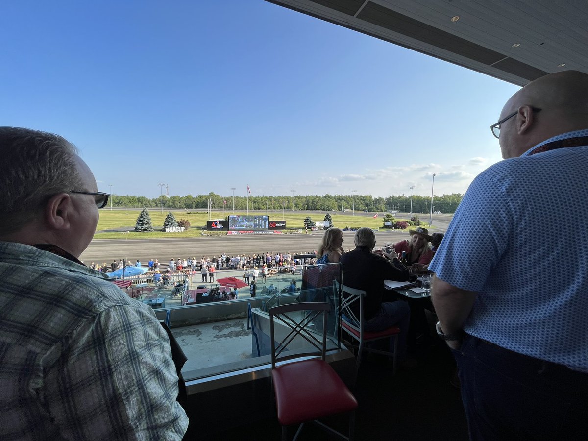 SugarDoyle's tweet photo. Tonight’s #NACup action - so far - brought to you by the number 5… Up next 5 Bella Bellini in Race 5! https://t.co/3dITECQ9GC