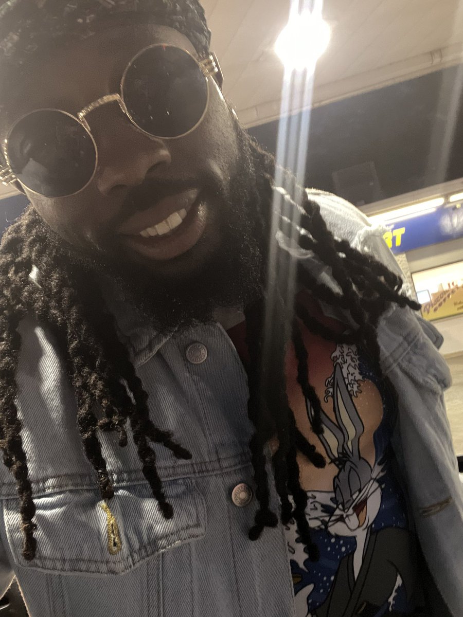 PhillyFrieza's tweet photo. 10 years ong! #LocdNLoaded https://t.co/AnZfUGfUCm