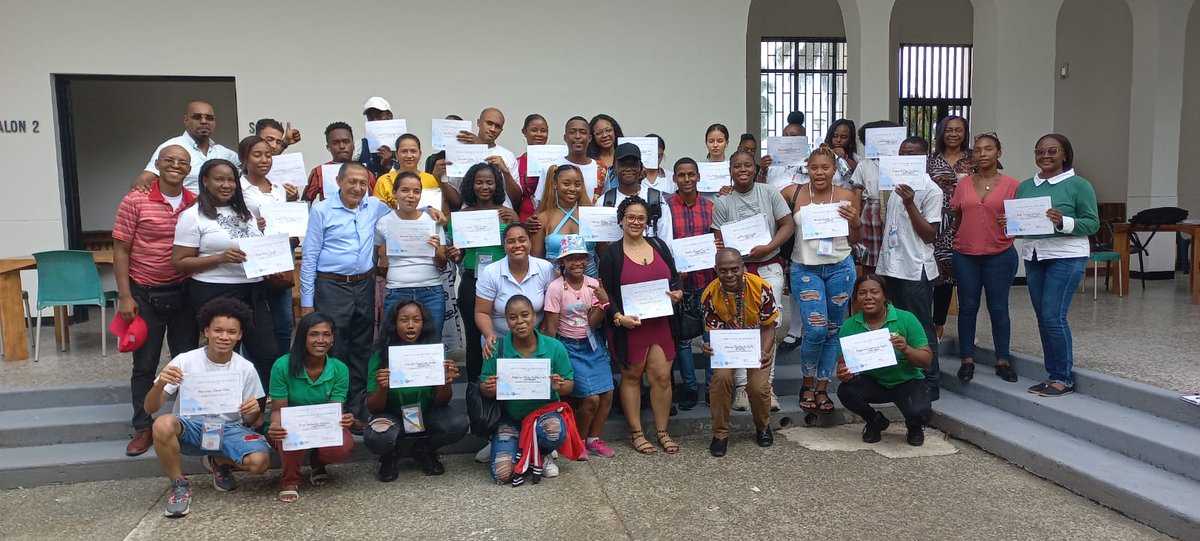 Se instala el Primer Club de Emprendimiento Juvenil en Buenaventura. En iniciativa de Banca Mutual de Oportunidades 
Contará con:
1 Alfabetización financiera a jóvenes 
2 Monitoreo Profesional (Titán)
3 Fondo inicial para pequeñas inversiones de jóvenes
¡Gloria a Dios!