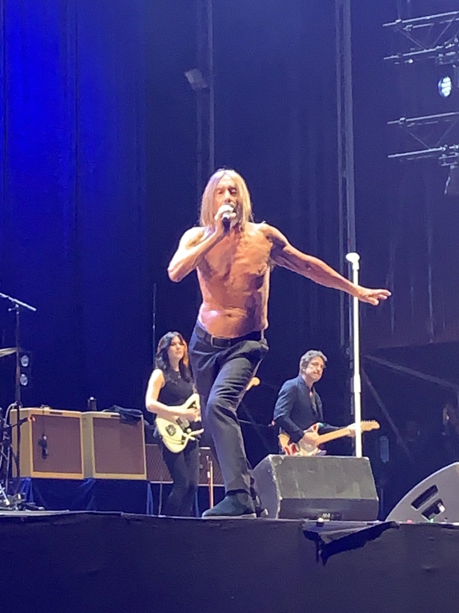 Llevaba lustros sin verle, sigue siendo el puto amo, por los siglos de los siglos. El rey del Azkena: Iggy Pop