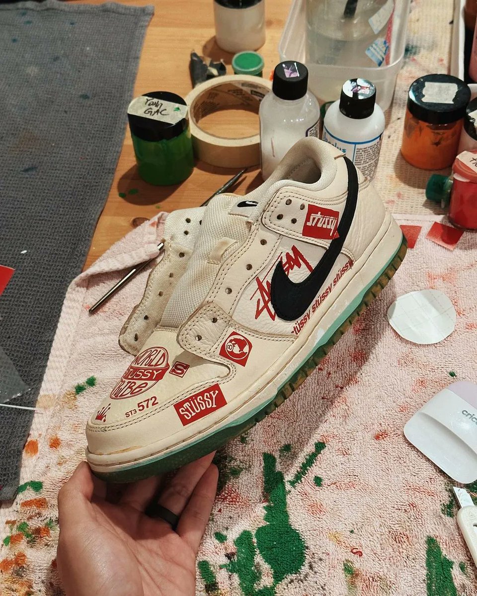 dunk low stussy edition