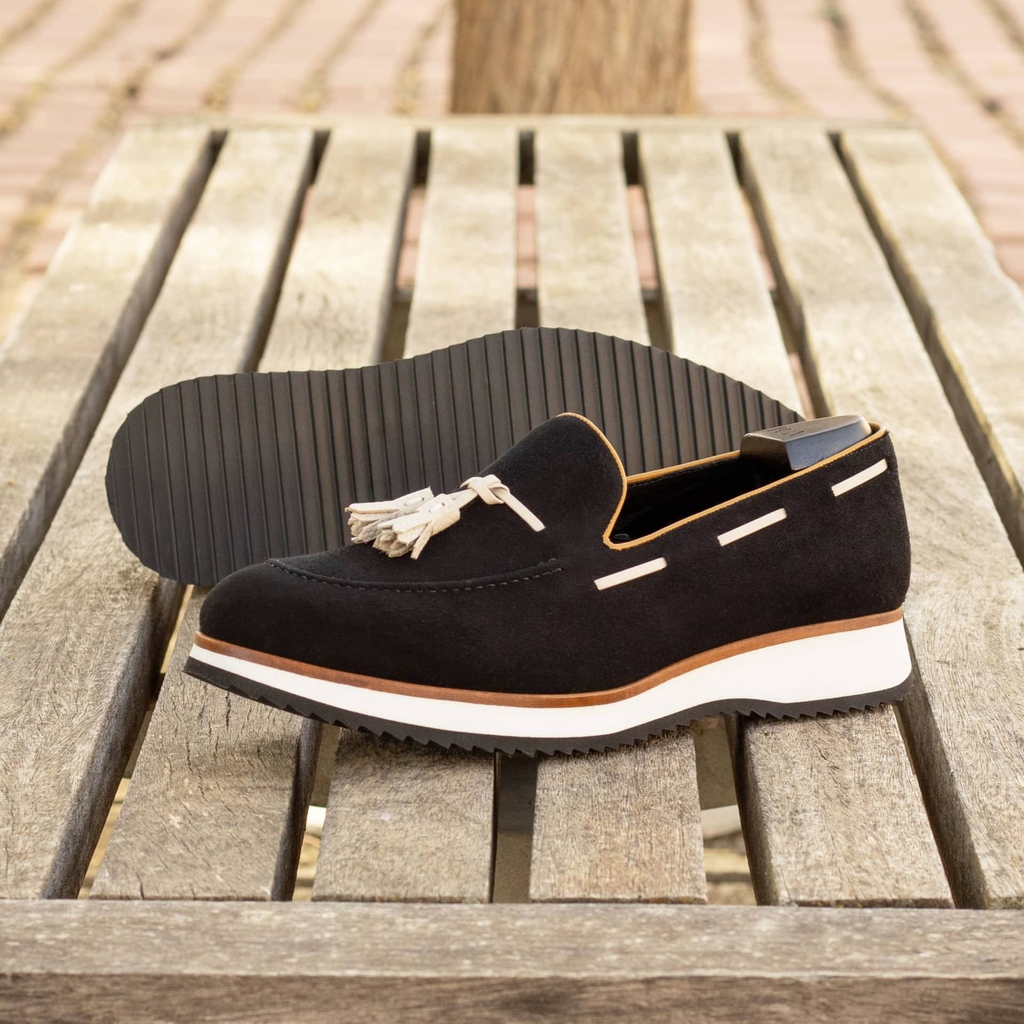 august_apparel's tweet image. Step up your shoe game with the Grand Ave. Loafer No. 8163 by Robert August! These stylish and functional shoes are perfect for any occasion, Trust us, your feet will thank you. #RobertAugust #GrandAveLoafer #StyleAndFunction #ShoeGameStrong

augustapparel.com/product/the-gr…