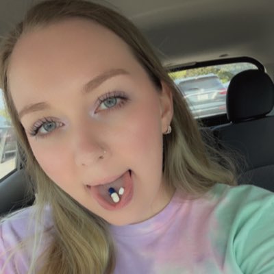 hailienator's tweet photo. don’t forget to take your meds, friends 

#NewProfilePic https://t.co/dX2P7qt8x0
