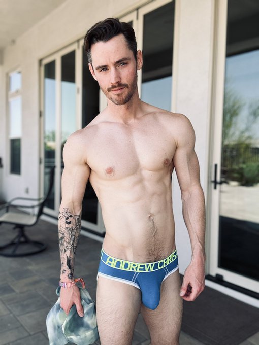 Summer ready. 🫡 https://t.co/TqJy7LBGwY<a href="/tag/shibari"class="tags"><span>#shibari</span></a>