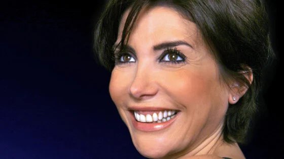 thejomblog's tweet image. Nous avons jamais vu ses 2 femmes au même endroit @KrisJenner @LianeFoly 
#KrisJenner #LianeFoly