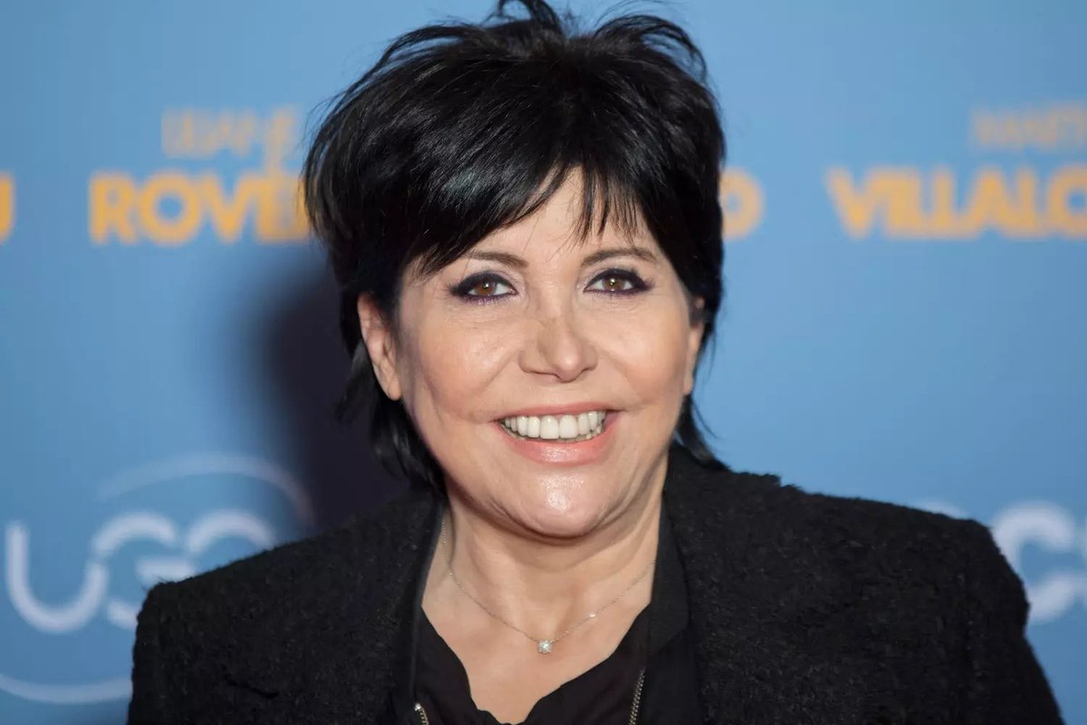 thejomblog's tweet image. Nous avons jamais vu ses 2 femmes au même endroit @KrisJenner @LianeFoly 
#KrisJenner #LianeFoly