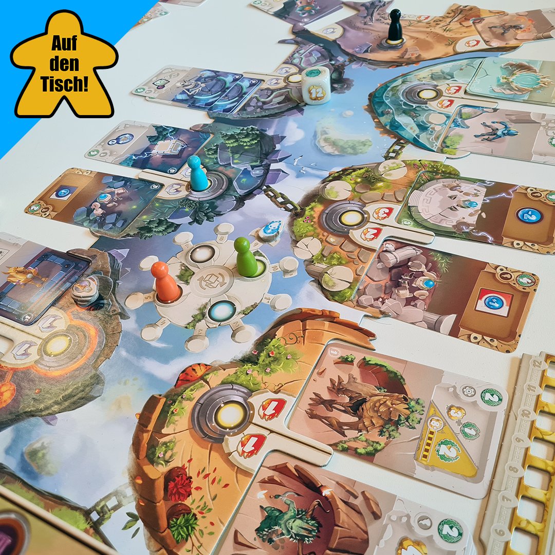 aufdentisch1's tweet photo. Als Dice-Crafting-Spiel dürfte #DiceForge auch nach einigen Jahren immer noch ziemlich einzigartig sein. Im Laufe des Spiels kann man die Seiten der #Würfel aufwerten und sich somit die Chance auf mehr Ressourcen und Siegpunkte sichern. [1/3]
#aufdentisch #brettspiele #brettspiel https://t.co/udSzFEPVHh