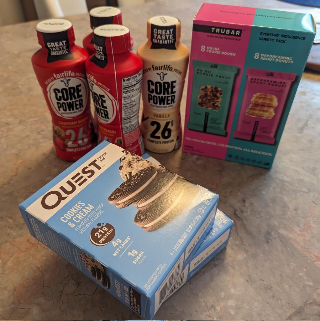 Travel gets much harder when you have ulcerative colitis but I should be set for the week! Now I can focus on all the fun science. Let's goooo 🤓