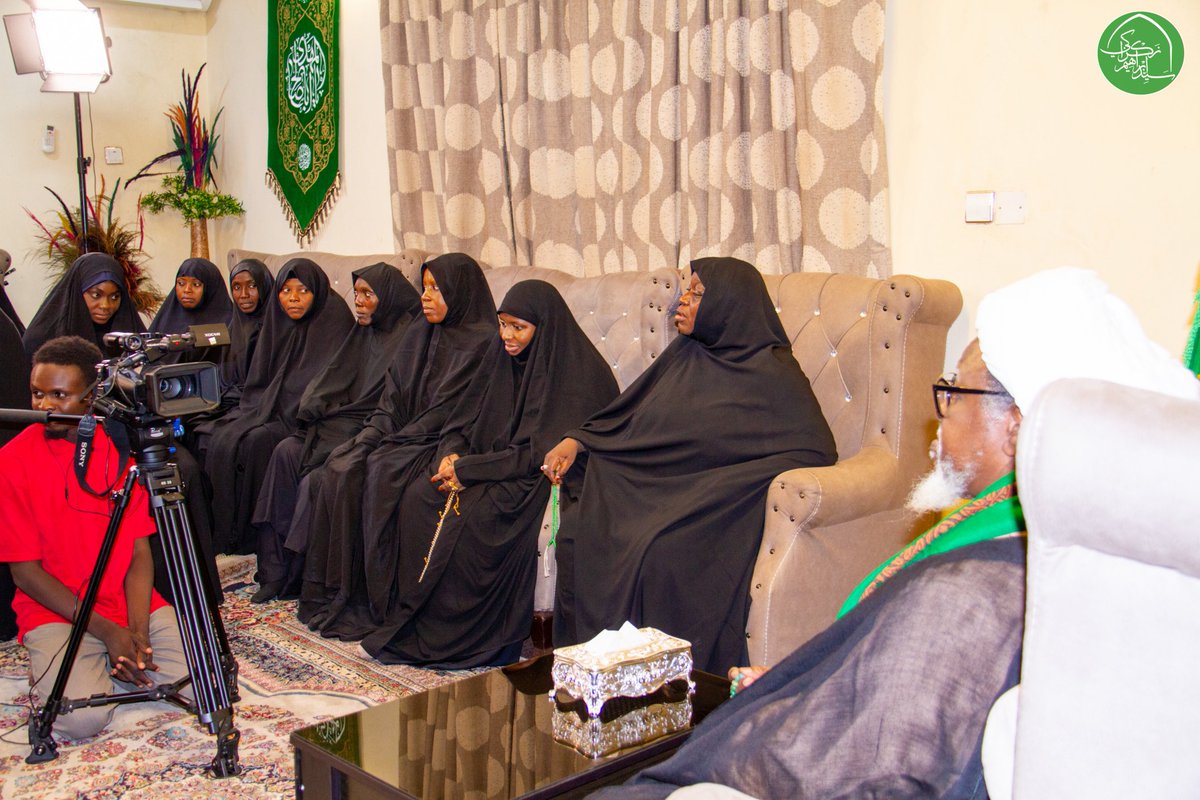 SZakzakyOffice's tweet photo. Some participants of the tadrib (seminar)  that is taking place this weekend organized by the sisters Forum of Islamic movement met leader Sheikh Ibraheem Zakzaky (H) at his Abuja residence.  

@Szakzakyoffice 
17/06/2023 https://t.co/ibin7CiUkx