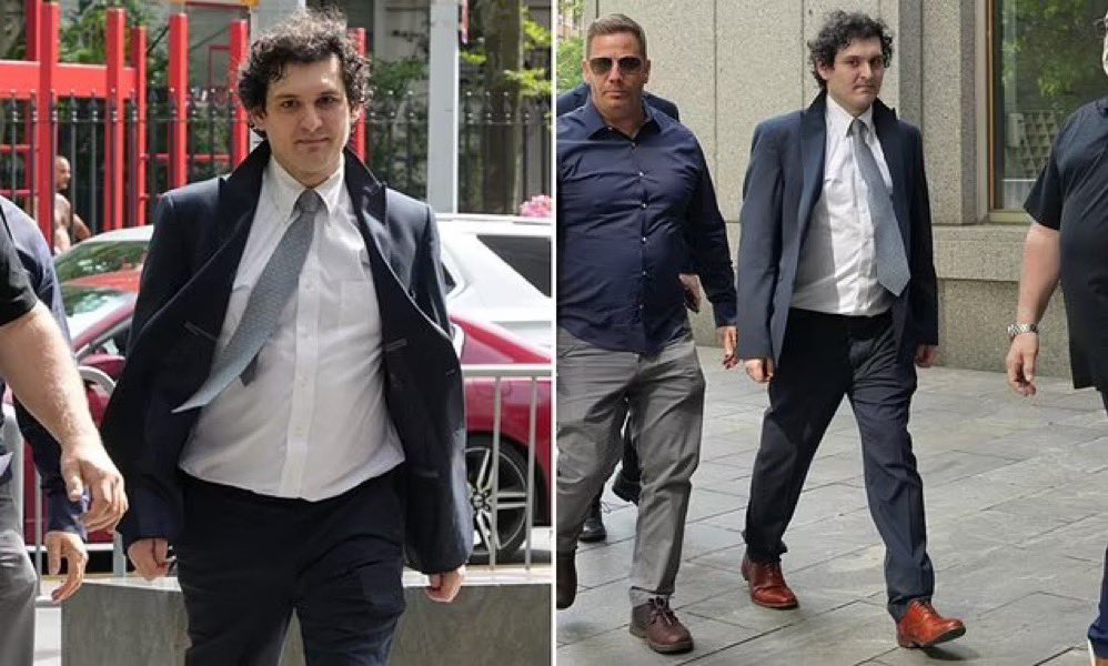🚨BREAKING🚨

 While the #SEC was exposing its "show" 🤡 attacking #Binance WITHOUT EVIDENCE... this happened: 👇🏻

 Feds Quietly DROP 5 Charges Against Sam Bankman (Former #FTX CEO)